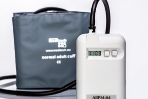 ABPM patient monitor / ambulatory / handheld / USB